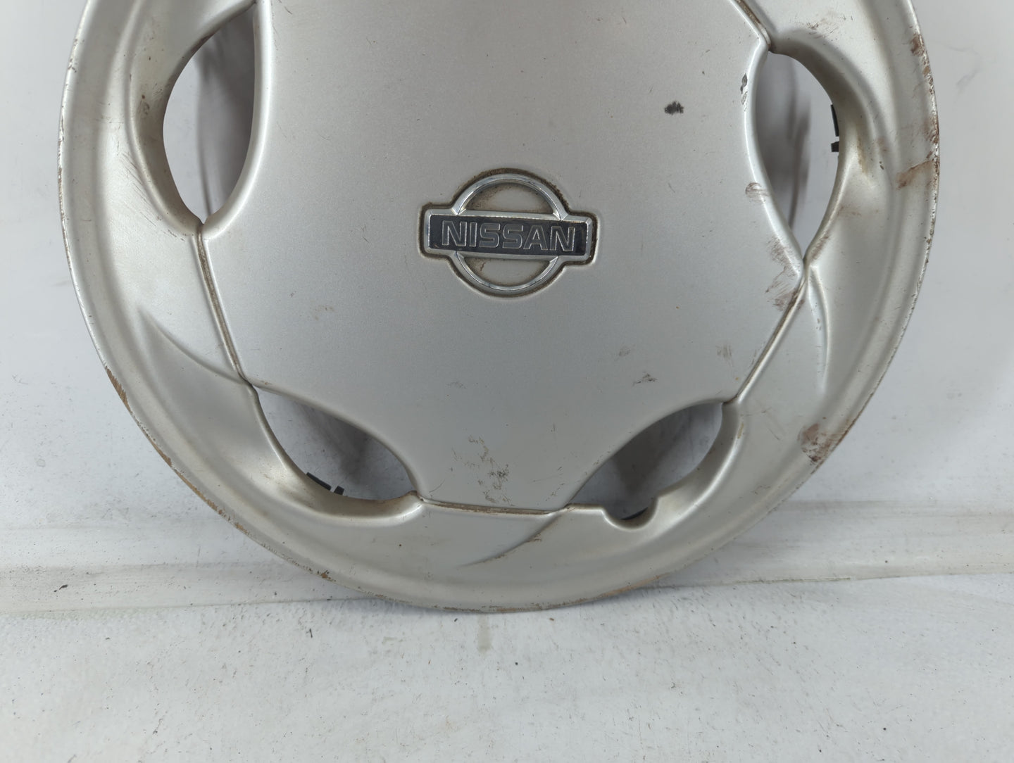 1994 Nissan Altima OEM Wheel Hub Center Cap - Oemusedautoparts1.com