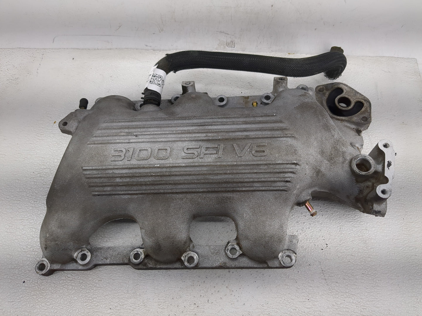1994-1995 Pontiac Grand Am Air Intake Manifold P/N:10137069 Fits Fits 1994 1995 OEM Used Auto Parts - Oemusedautoparts1.com