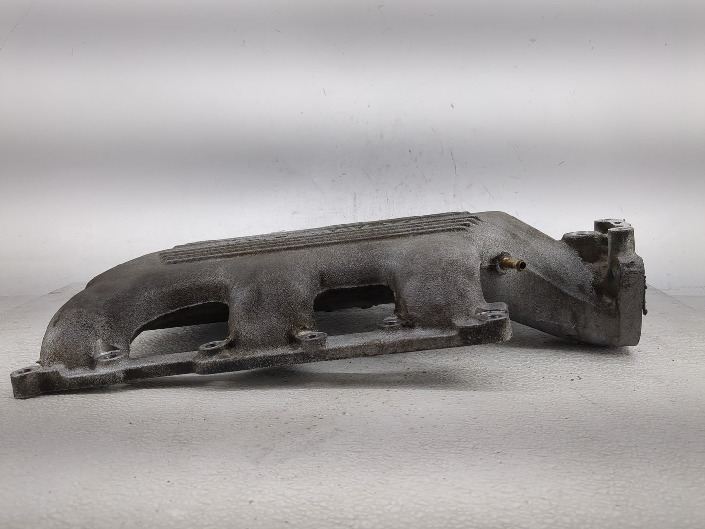 1994-1995 Pontiac Grand Am Air Intake Manifold P/N:10137069 Fits Fits 1994 1995 OEM Used Auto Parts - Oemusedautoparts1.com