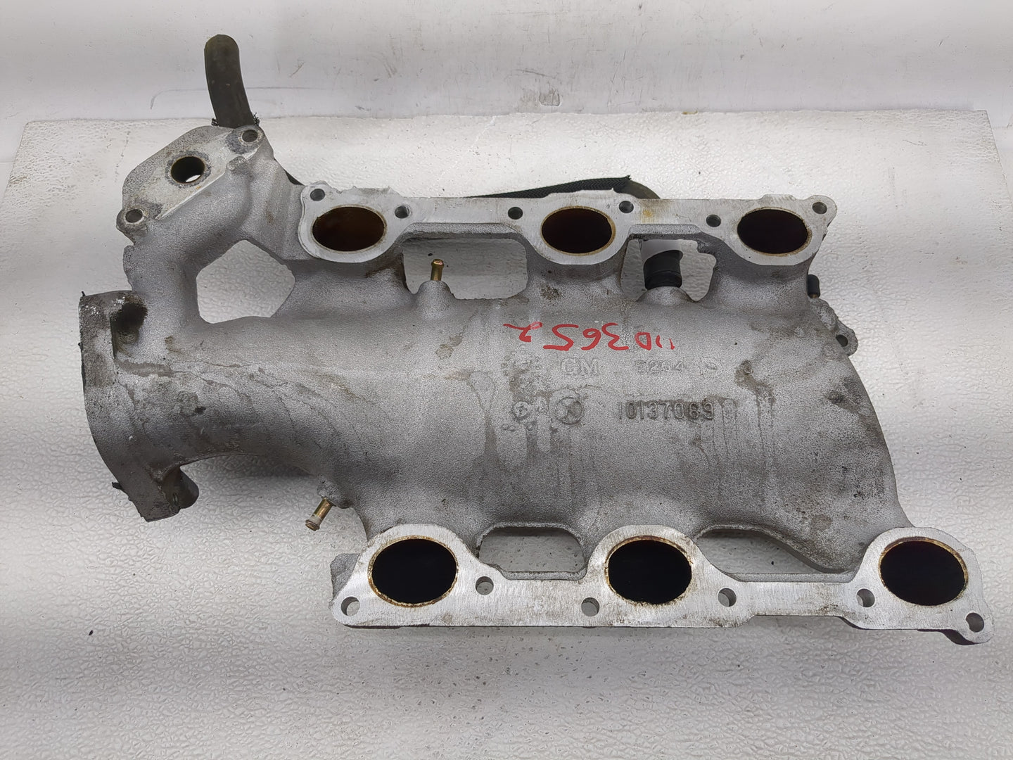 1994-1995 Pontiac Grand Am Air Intake Manifold P/N:10137069 Fits Fits 1994 1995 OEM Used Auto Parts - Oemusedautoparts1.com