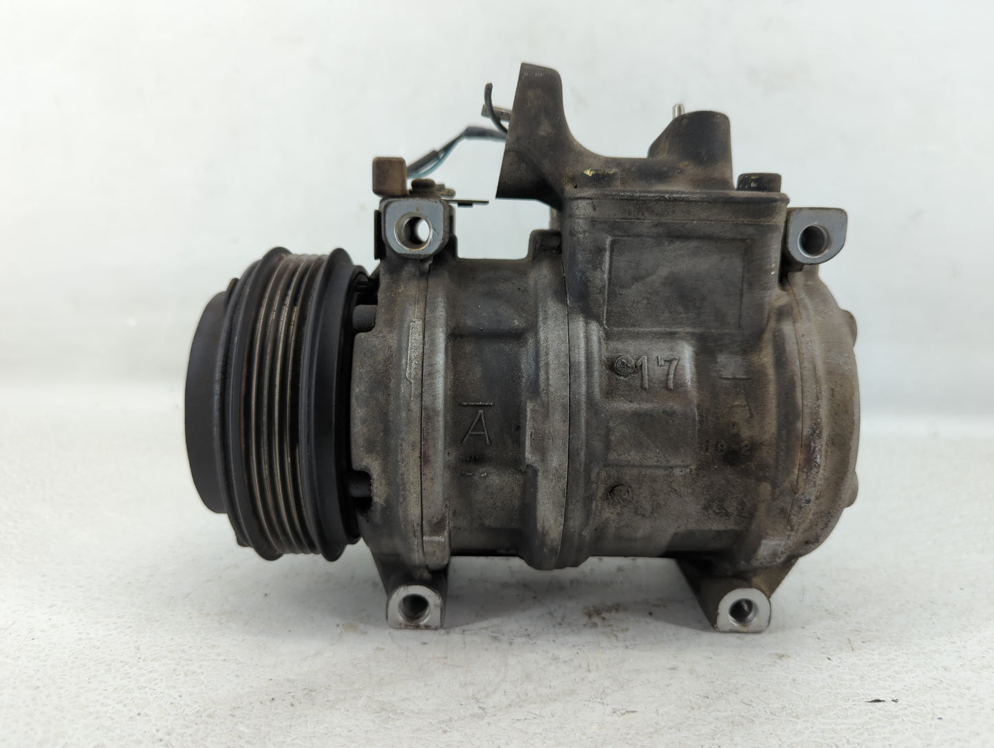 1995-1997 Bmw 740i Air Conditioning A/c Ac Compressor Oem - Oemusedautoparts1.com