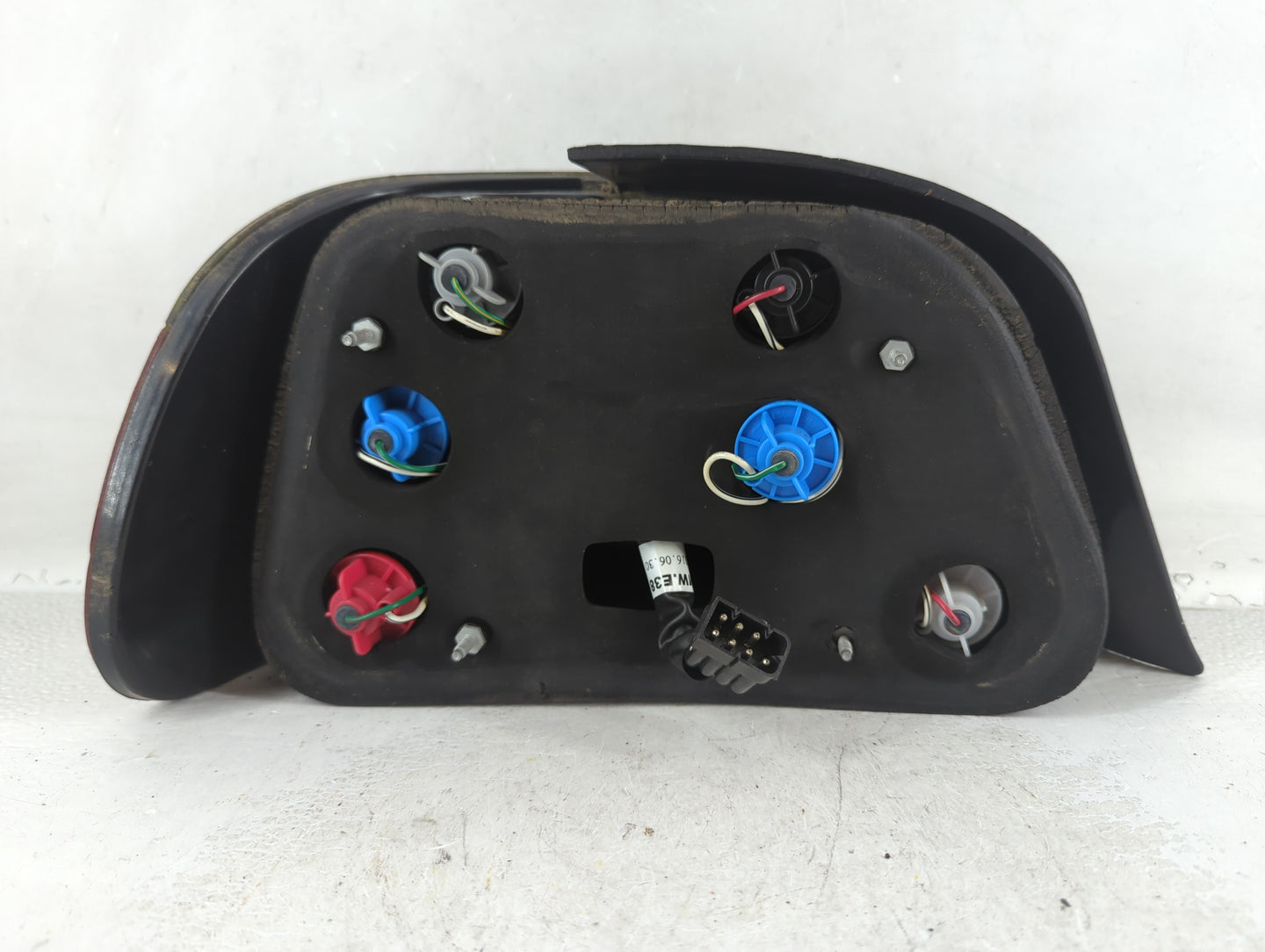 1995 Bmw 750i Tail Light Assembly Passenger Right OEM Fits Fits 1997 1998 OEM Used Auto Parts - Oemusedautoparts1.com