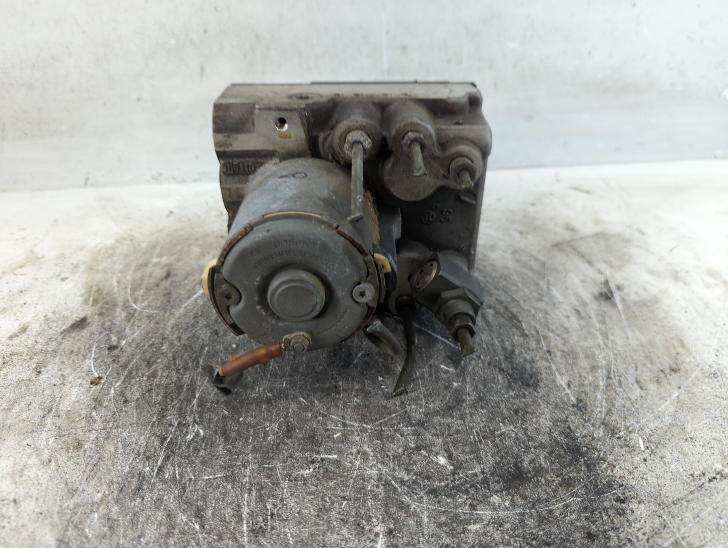 1995 Bmw 750i ABS Pump Control Module Replacement Fits Fits 1997 1998 1999 2000 OEM Used Auto Parts - Oemusedautoparts1.com