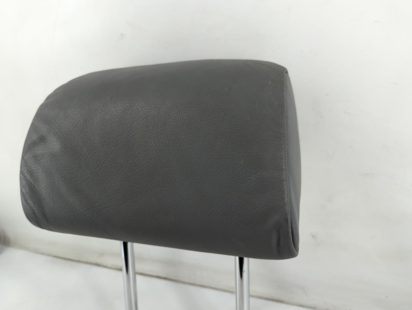 1995 Bmw 750i Headrest Head Rest Front Driver Passenger Seat Fits OEM Used Auto Parts - Oemusedautoparts1.com