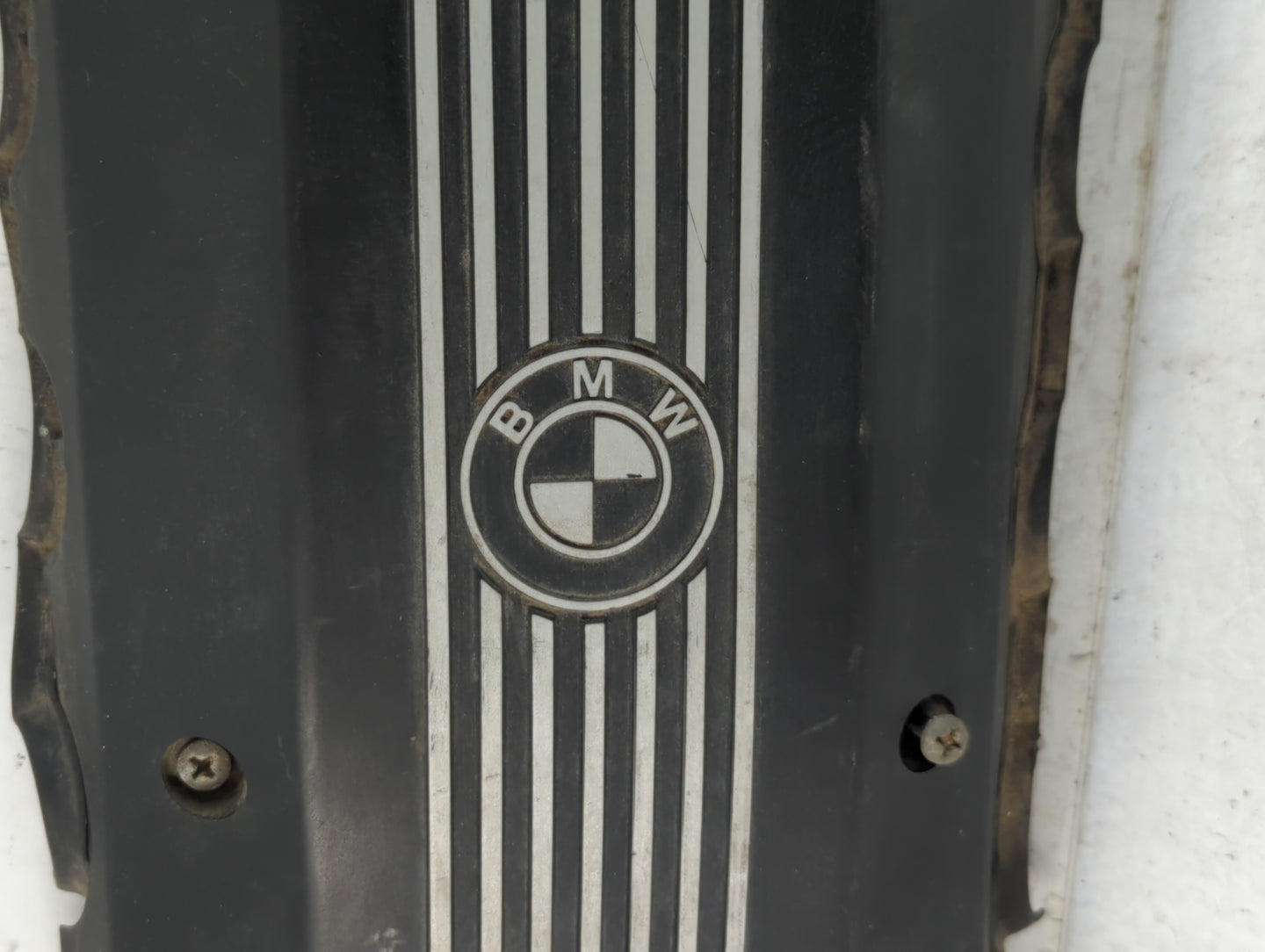 1995 Bmw 750i Engine Cover - Oemusedautoparts1.com