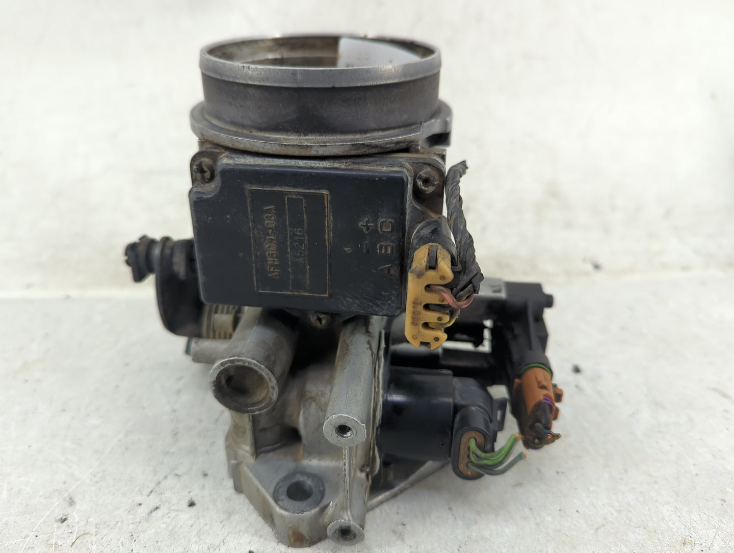 1994-1996 Buick Century Throttle Body Fits Fits 1994 1995 1996 OEM Used Auto Parts - Oemusedautoparts1.com