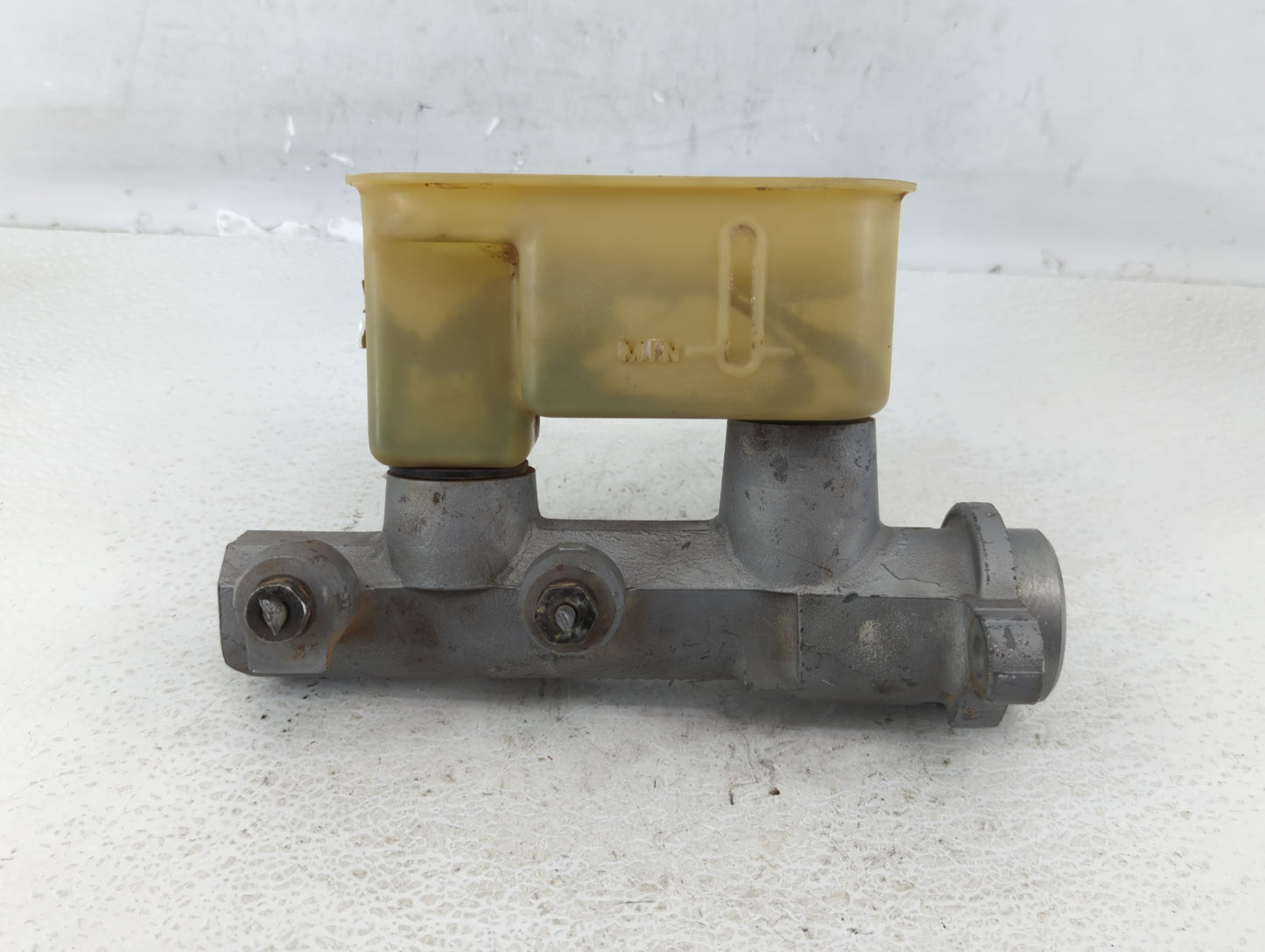 Chevrolet 1500 Brake Master Cylinder - Oemusedautoparts1.com