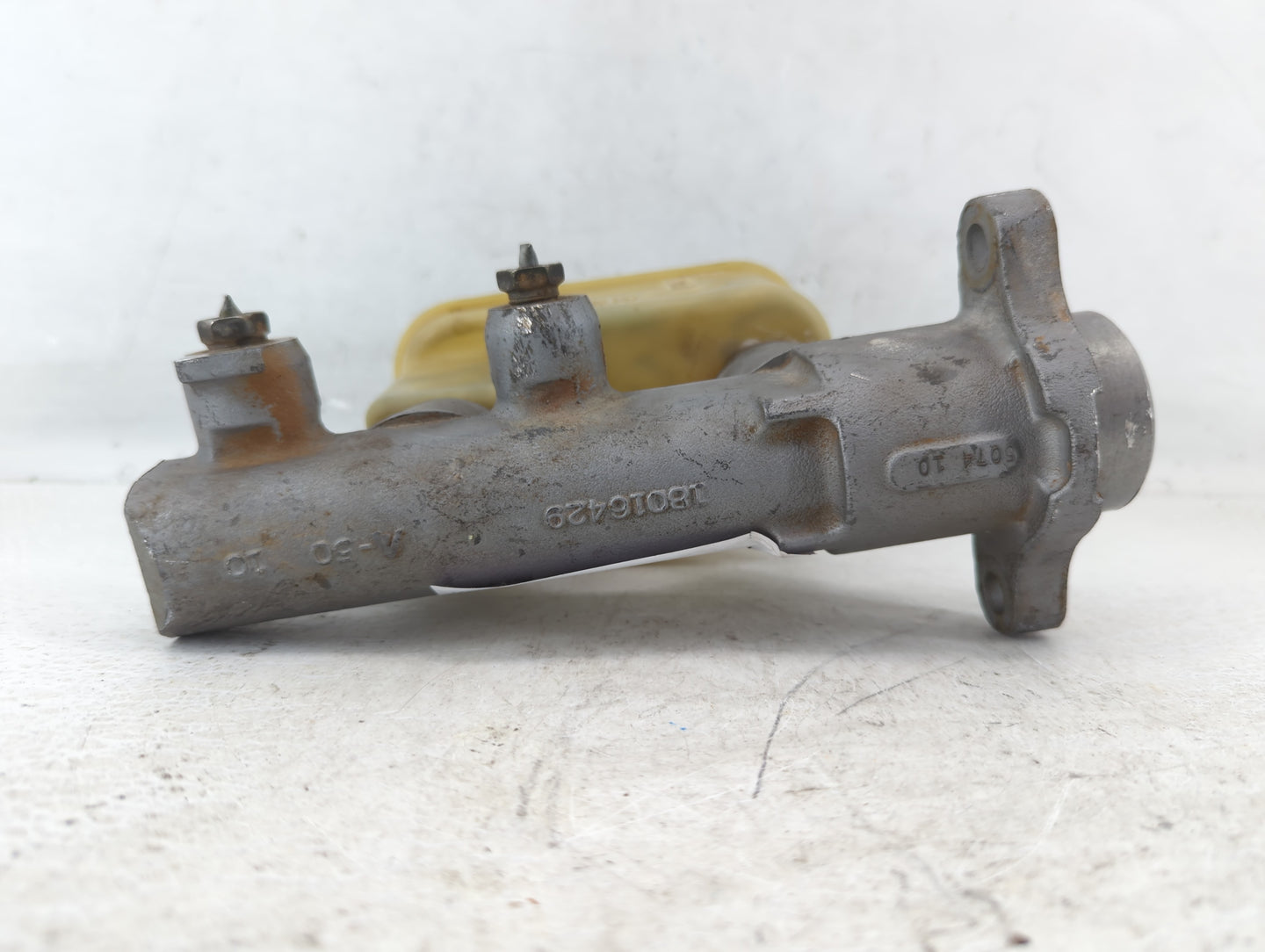Chevrolet 1500 Brake Master Cylinder - Oemusedautoparts1.com