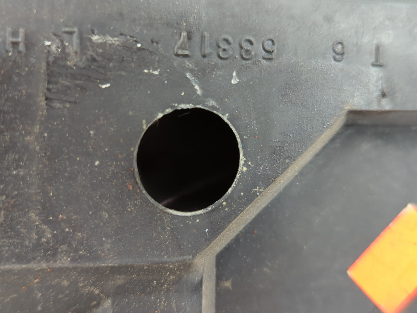 1989-1997 Chevrolet Astro Driver Left Side View Manual Door Mirror Black - Oemusedautoparts1.com