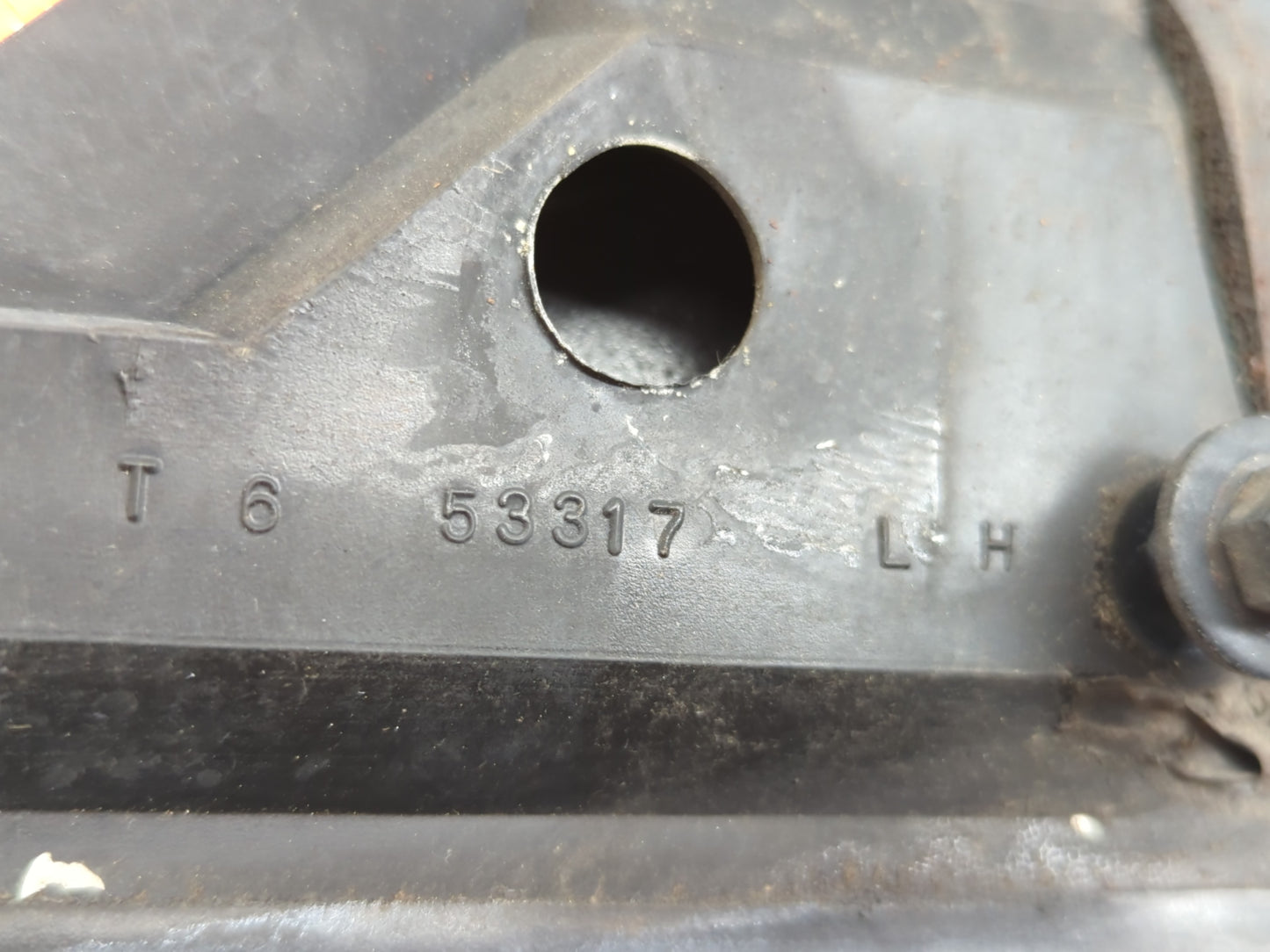 1989-1997 Chevrolet Astro Driver Left Side View Manual Door Mirror Black - Oemusedautoparts1.com