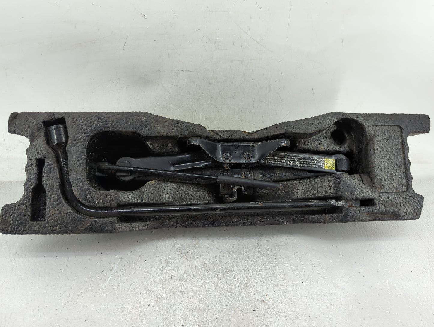 1995 Chevrolet Cavalier Spare Scissor Car Jack - Oemusedautoparts1.com