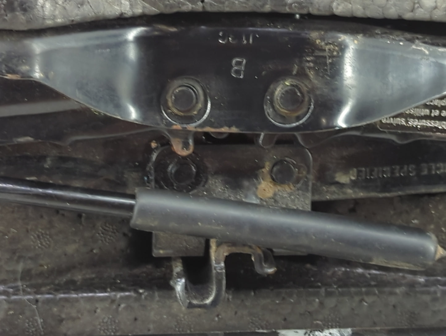 1995 Chevrolet Cavalier Spare Scissor Car Jack - Oemusedautoparts1.com