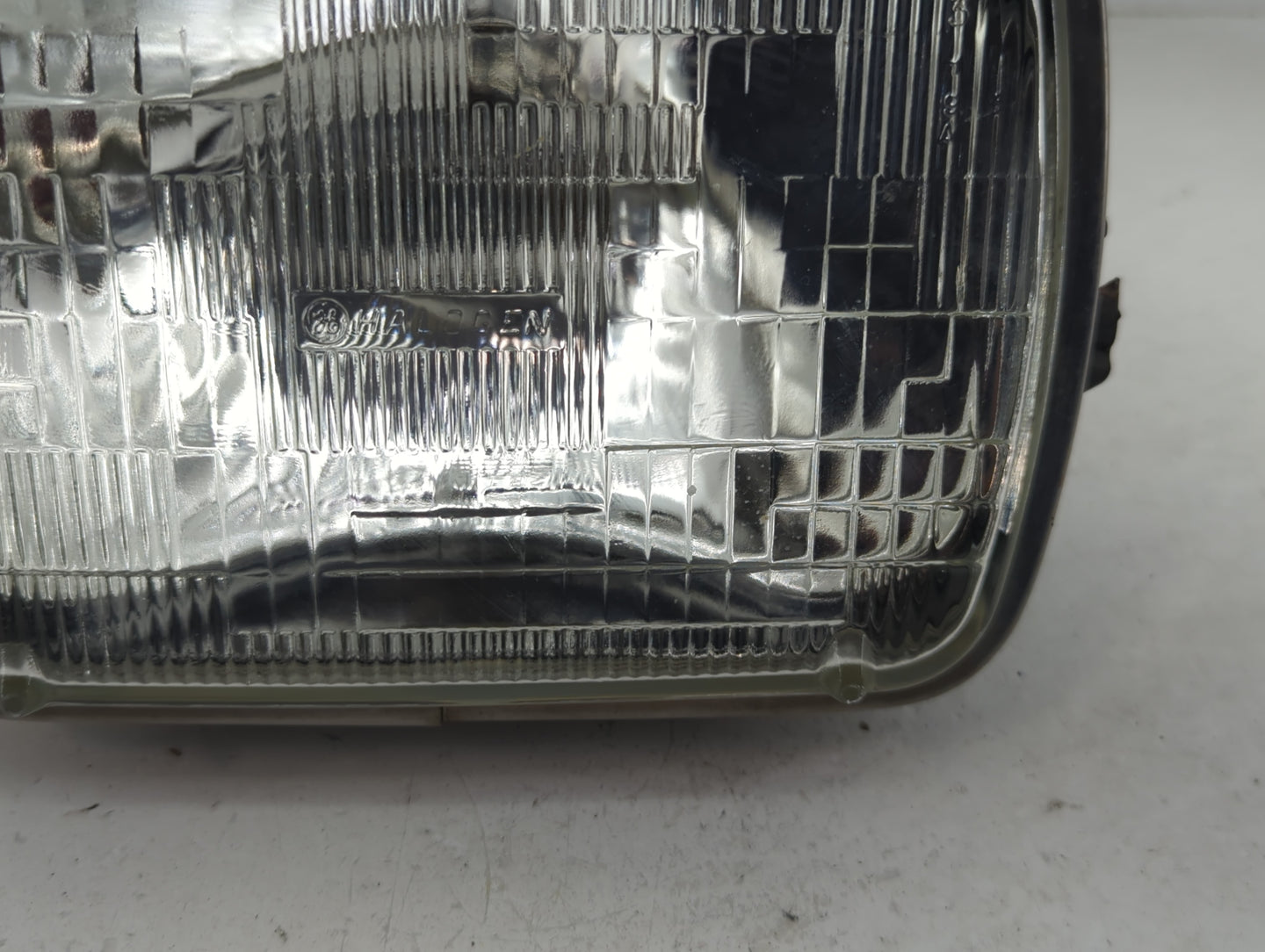 1995 Chevrolet G20 Driver Left Oem Head Light Headlight Lamp - Oemusedautoparts1.com