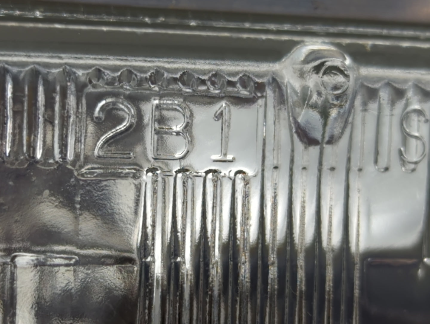 1995 Chevrolet G20 Driver Left Oem Head Light Headlight Lamp - Oemusedautoparts1.com
