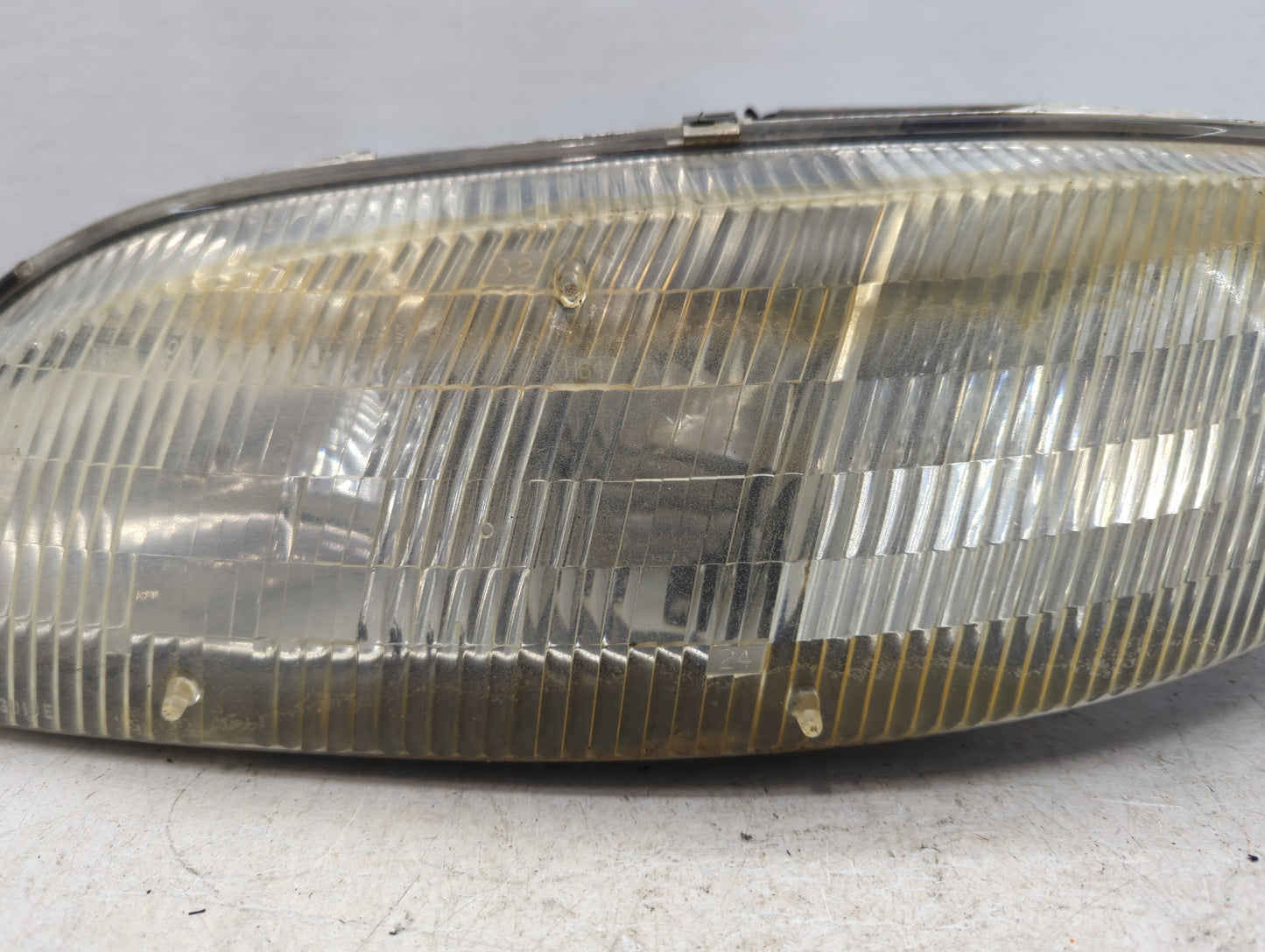 1995-1999 Chevrolet Monte Carlo Driver Left Oem Head Light Headlight Lamp - Oemusedautoparts1.com
