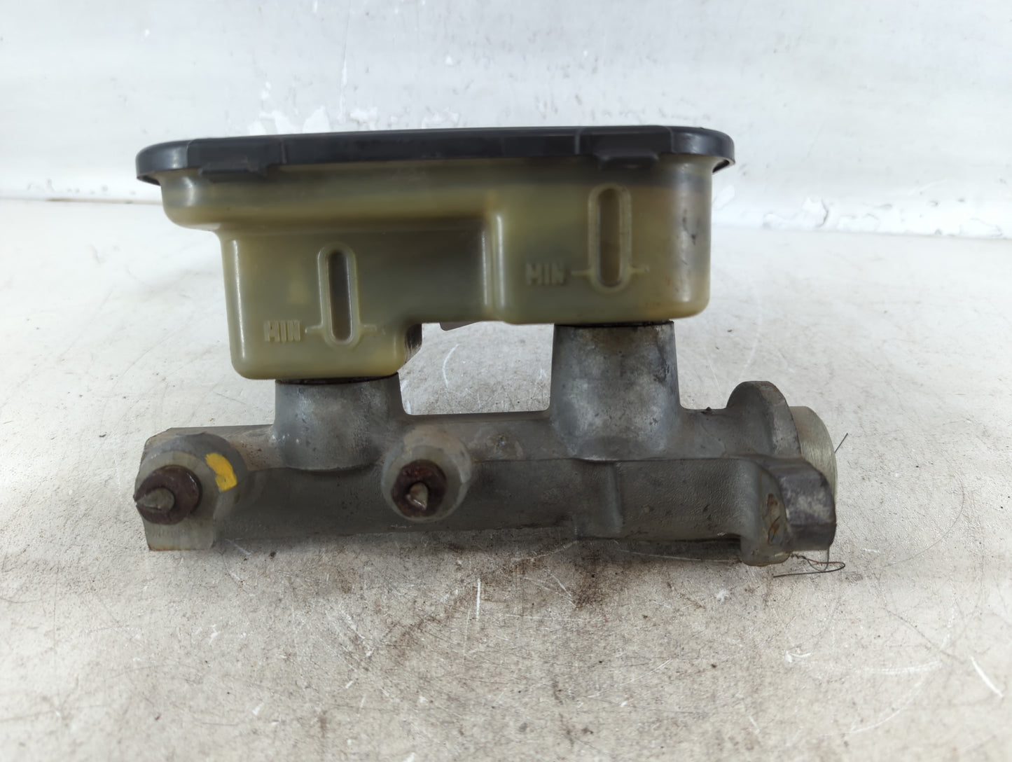1995-1997 Chevrolet S10 Brake Master Cylinder - Oemusedautoparts1.com