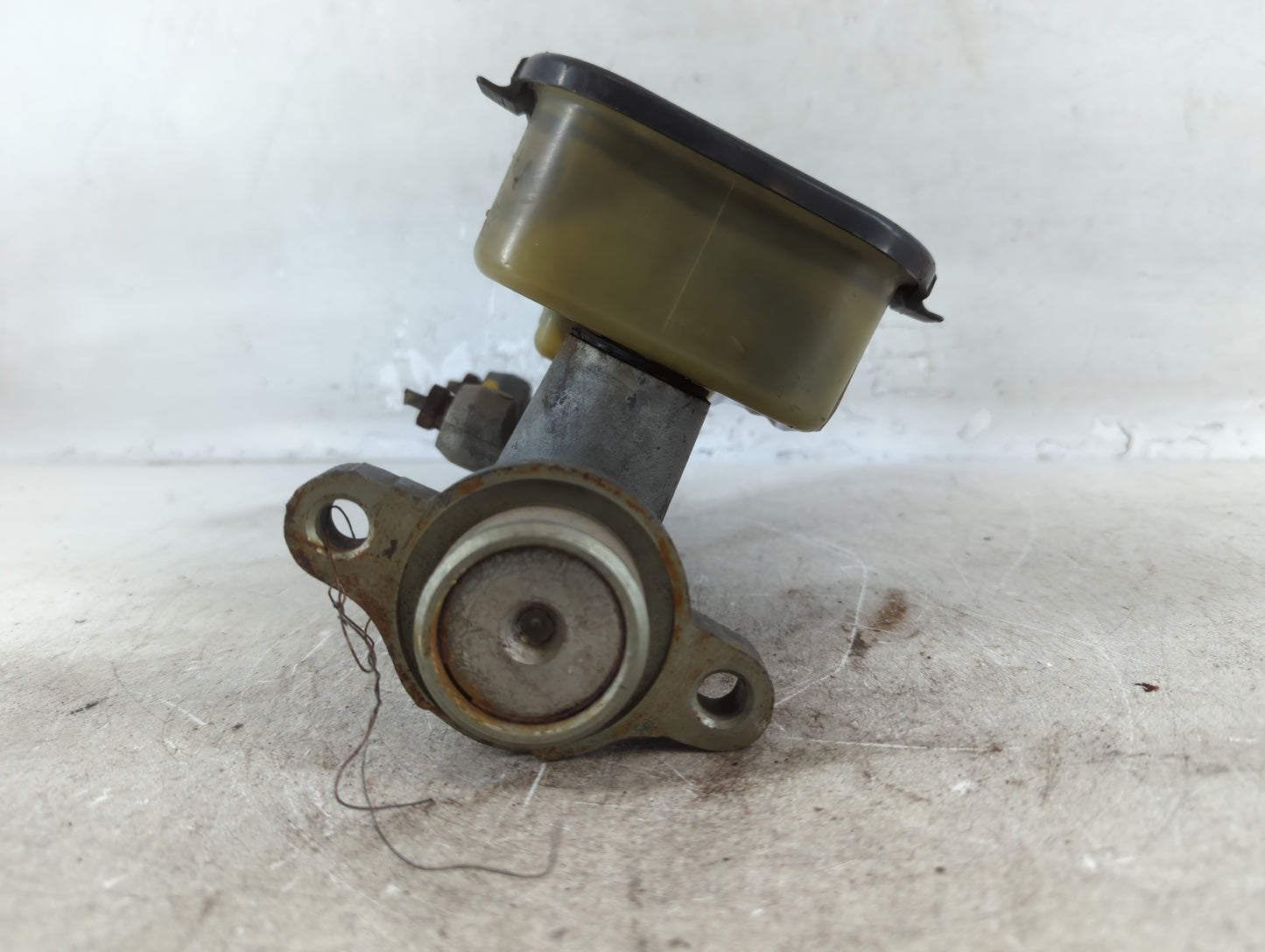 1995-1997 Chevrolet S10 Brake Master Cylinder - Oemusedautoparts1.com