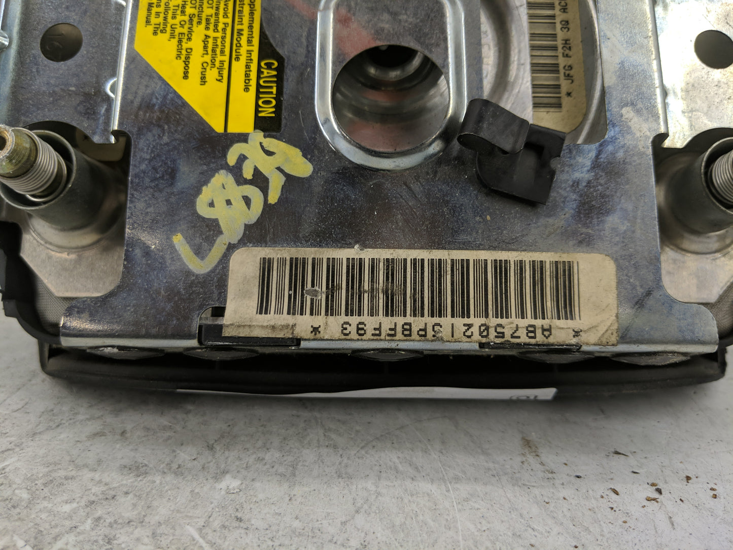 Chevrolet S10 Blazer Air Bag Driver Left Steering Wheel Mounted Black - Oemusedautoparts1.com