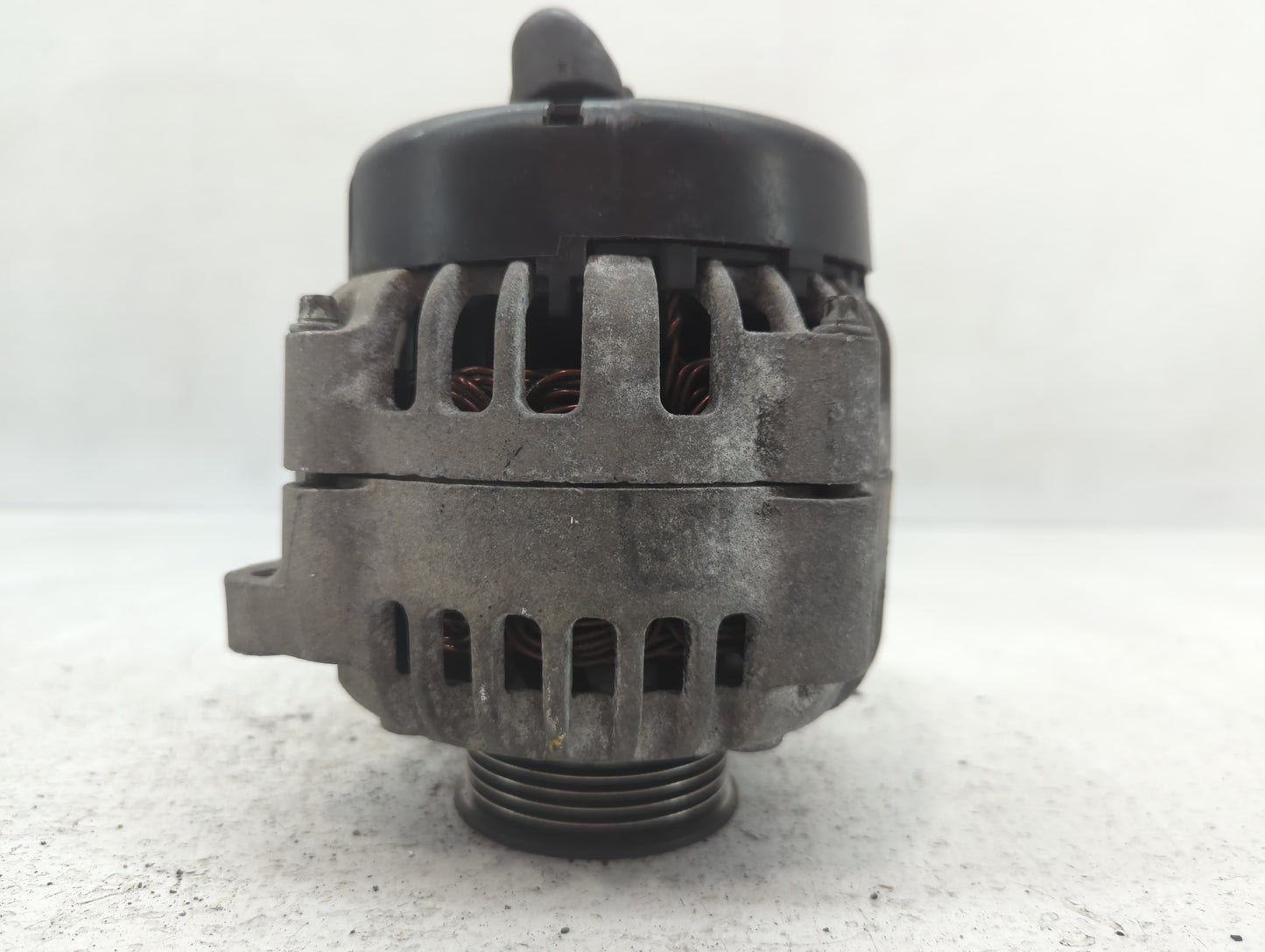 1995 Chevrolet S10 Blazer Alternator Replacement Generator Charging Assembly Engine OEM Fits Fits 1994 OEM Used Auto Parts -