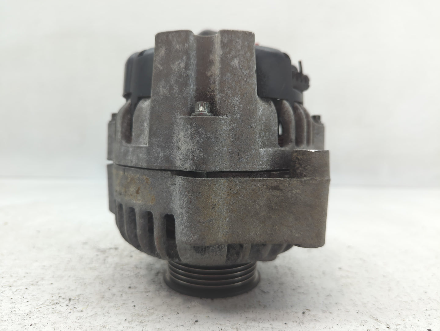 1995 Chevrolet S10 Blazer Alternator Replacement Generator Charging Assembly Engine OEM Fits Fits 1994 OEM Used Auto Parts -