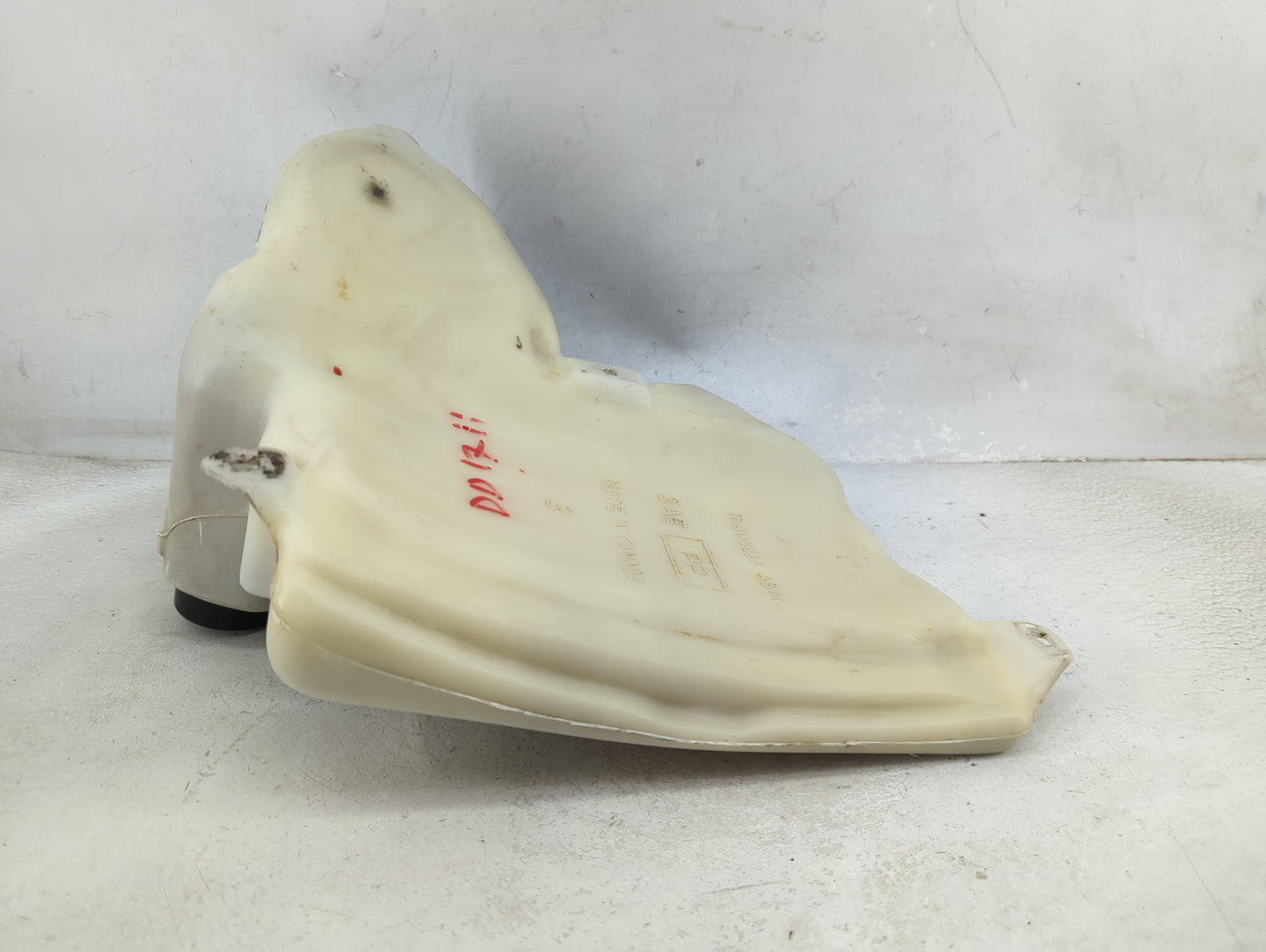1995 S10 Pickup Radiator Coolant Overflow Expansion Tank Bottle - Oemusedautoparts1.com
