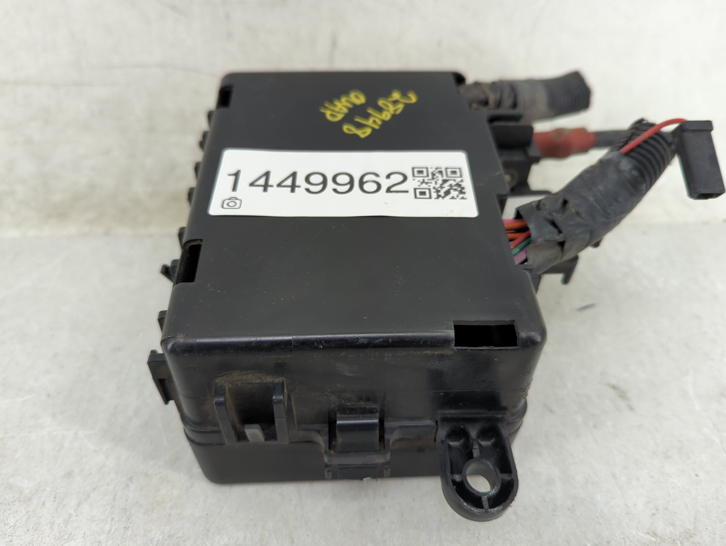 1995 Chevrolet Suburban Fusebox Fuse Box Panel Relay Module P/N:12146286 Fits OEM Used Auto Parts - Oemusedautoparts1.com
