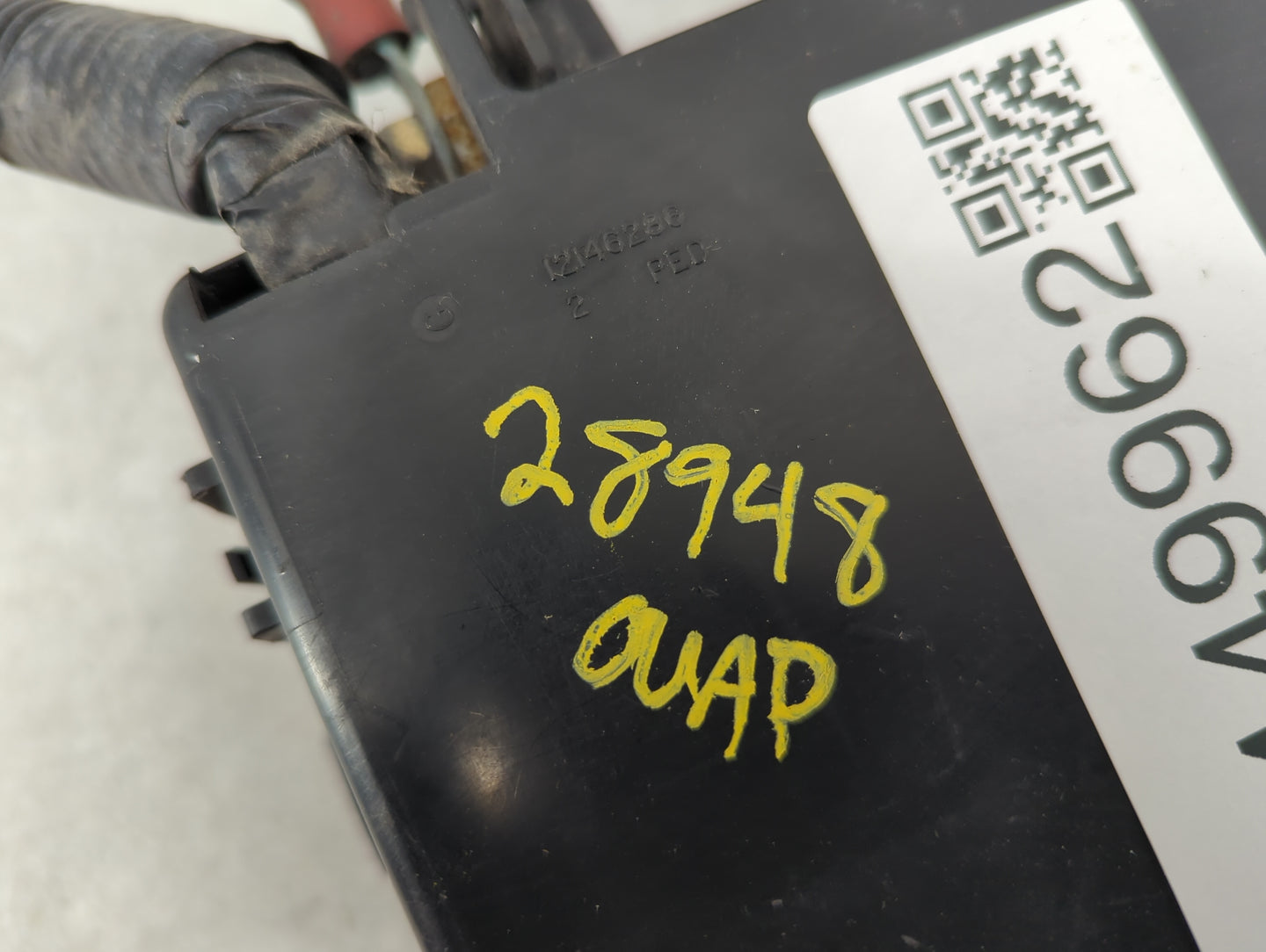 1995 Chevrolet Suburban Fusebox Fuse Box Panel Relay Module P/N:12146286 Fits OEM Used Auto Parts - Oemusedautoparts1.com
