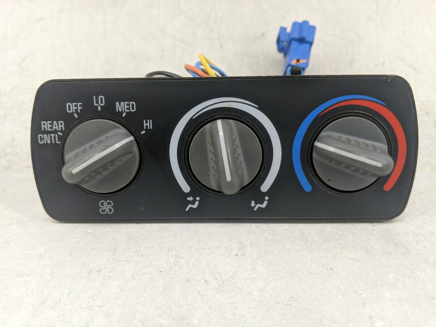 1995-1999 Chevrolet Suburban 1500 Climate Control Module Temperature AC/Heater Replacement P/N:16154598 Fits OEM Used Auto P