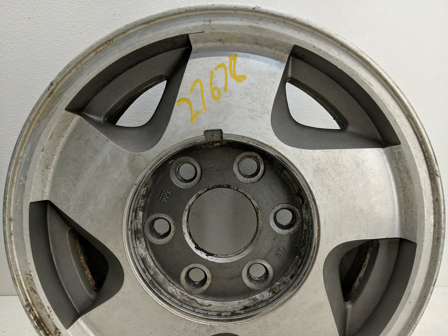 1995-1999 Chevrolet Tahoe Oem Wheel Rim 1076679 - Oemusedautoparts1.com