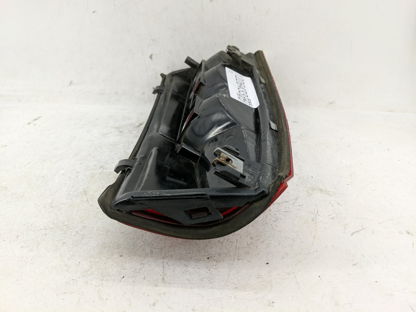 1995-2000 Chevrolet Tahoe Tail Light Assembly Driver Left OEM P/N:16508321 Fits Fits 1992 1993 1994 1995 1996 1997 1998 1999