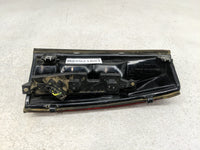 1995-2000 Chevrolet Tahoe Tail Light Assembly Driver Left OEM P/N:16506349 Fits Fits 1992 1993 1994 1995 1996 1997 1998 1999