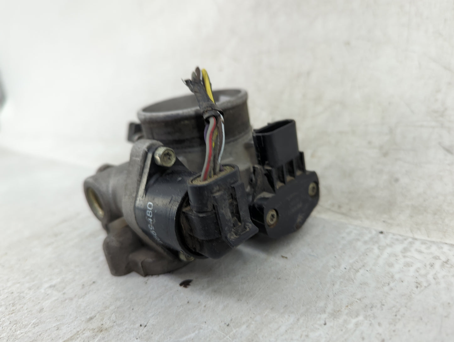 1995-1996 Dodge Neon Throttle Body P/N:4669480 Fits Fits 1995 1996 OEM Used Auto Parts - Oemusedautoparts1.com
