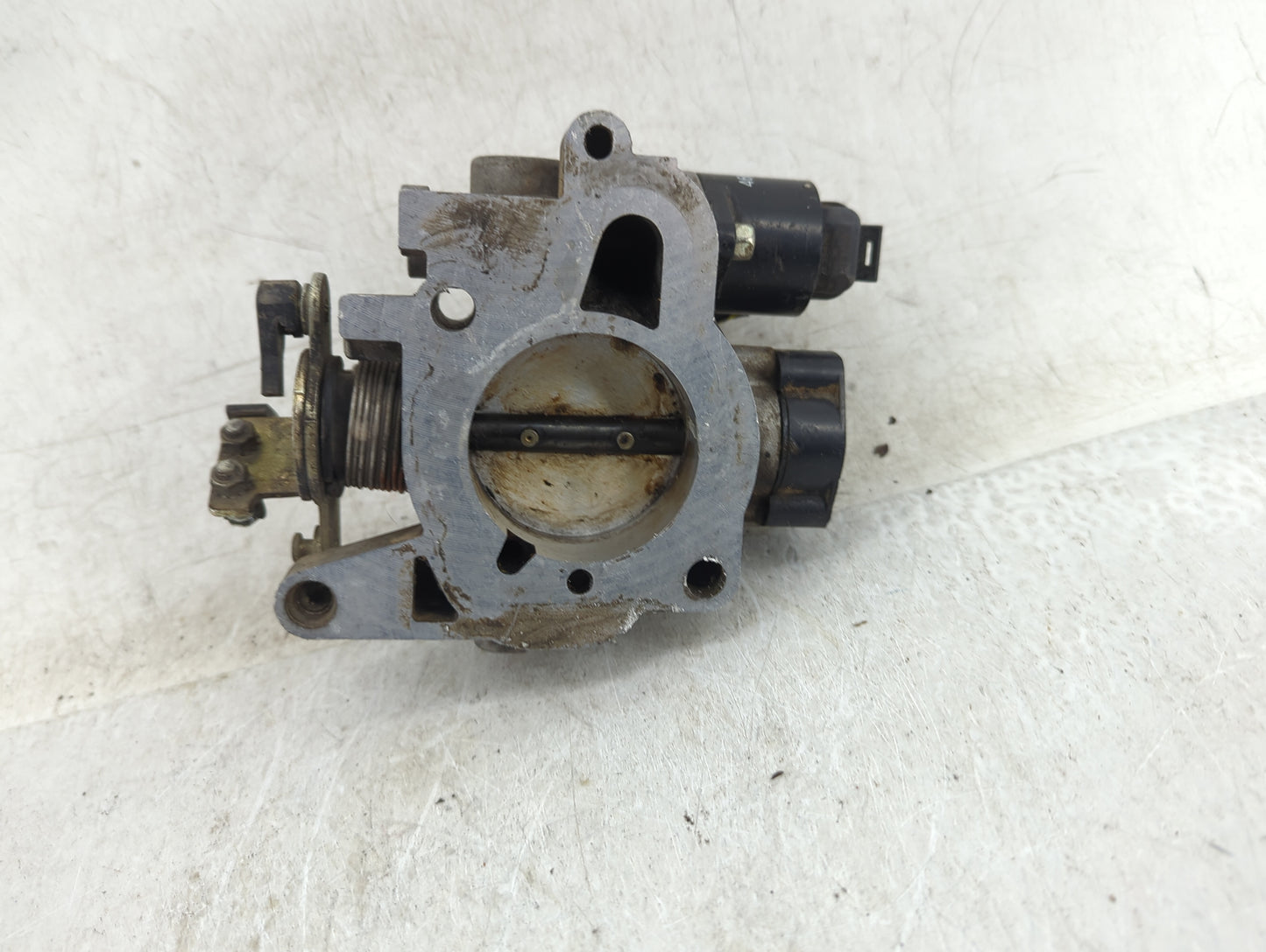 1995-1996 Dodge Neon Throttle Body P/N:4669480 Fits Fits 1995 1996 OEM Used Auto Parts - Oemusedautoparts1.com