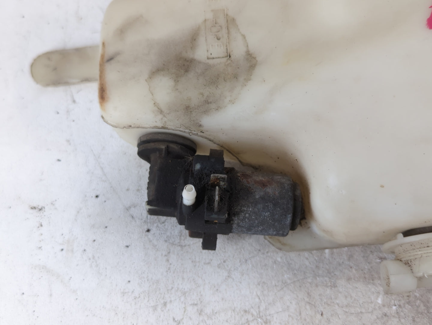 1995 Dodge Ram 1500 Windshield Washer Fluid Reservoir Bottle Oem - Oemusedautoparts1.com