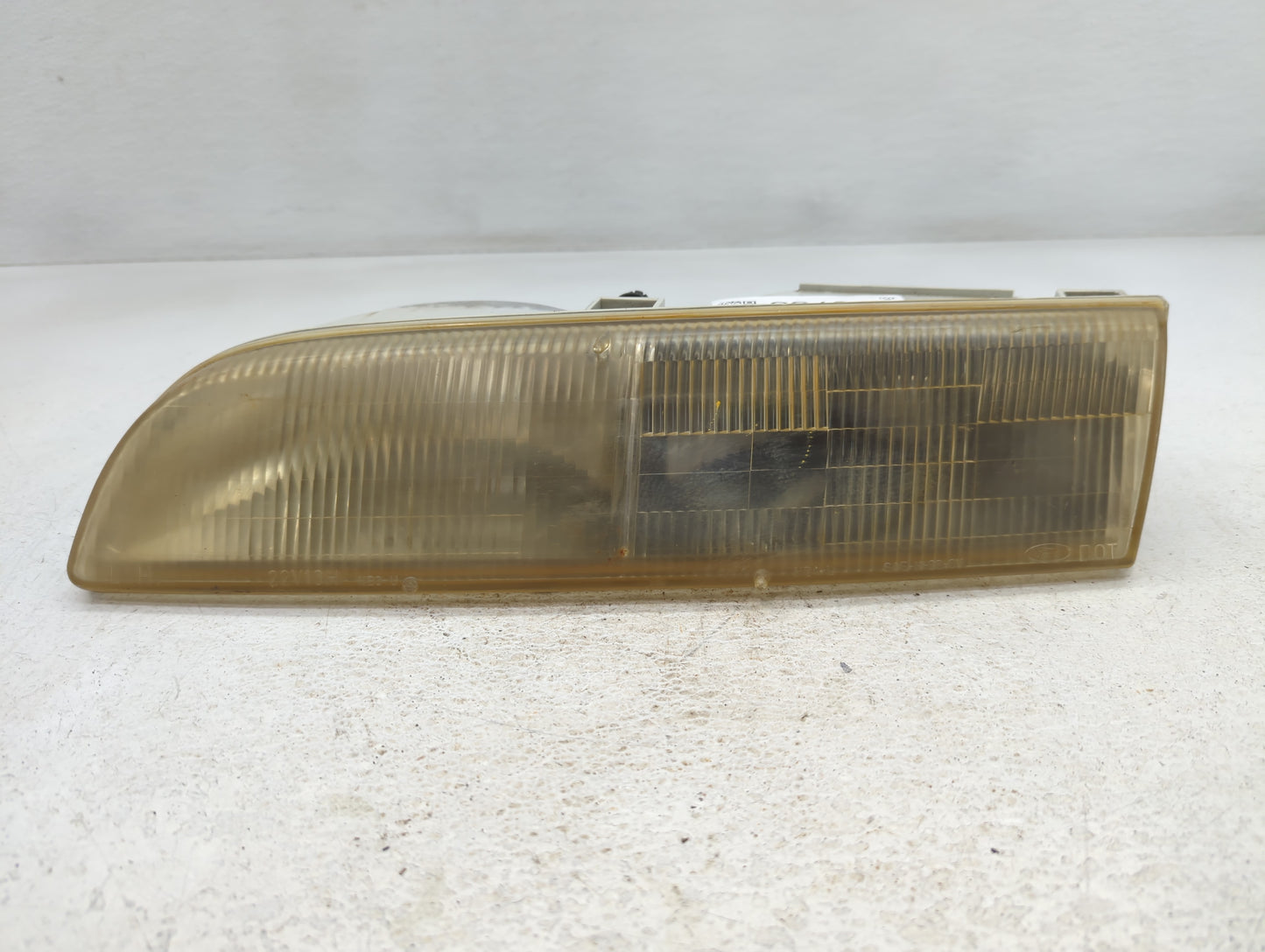 1992-1997 Ford Crown Victoria Driver Left Oem Head Light Headlight Lamp - Oemusedautoparts1.com