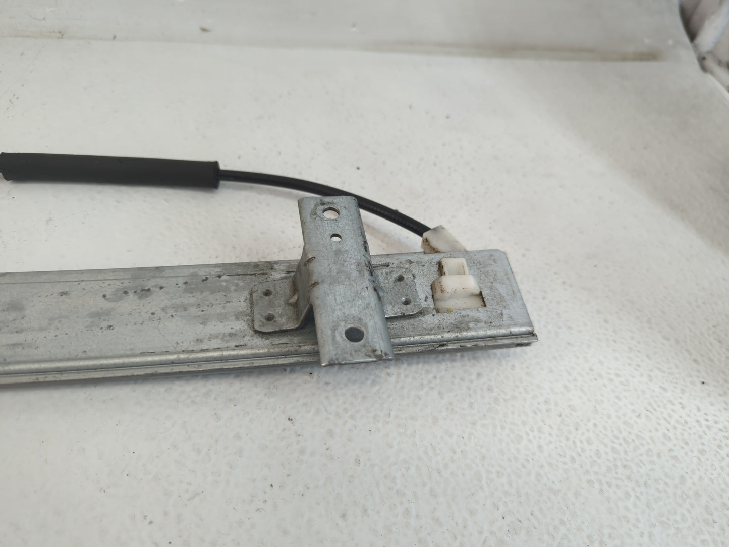 2002-2014 Ford E-150 Used Window Regulator Passenger Front - Oemusedautoparts1.com