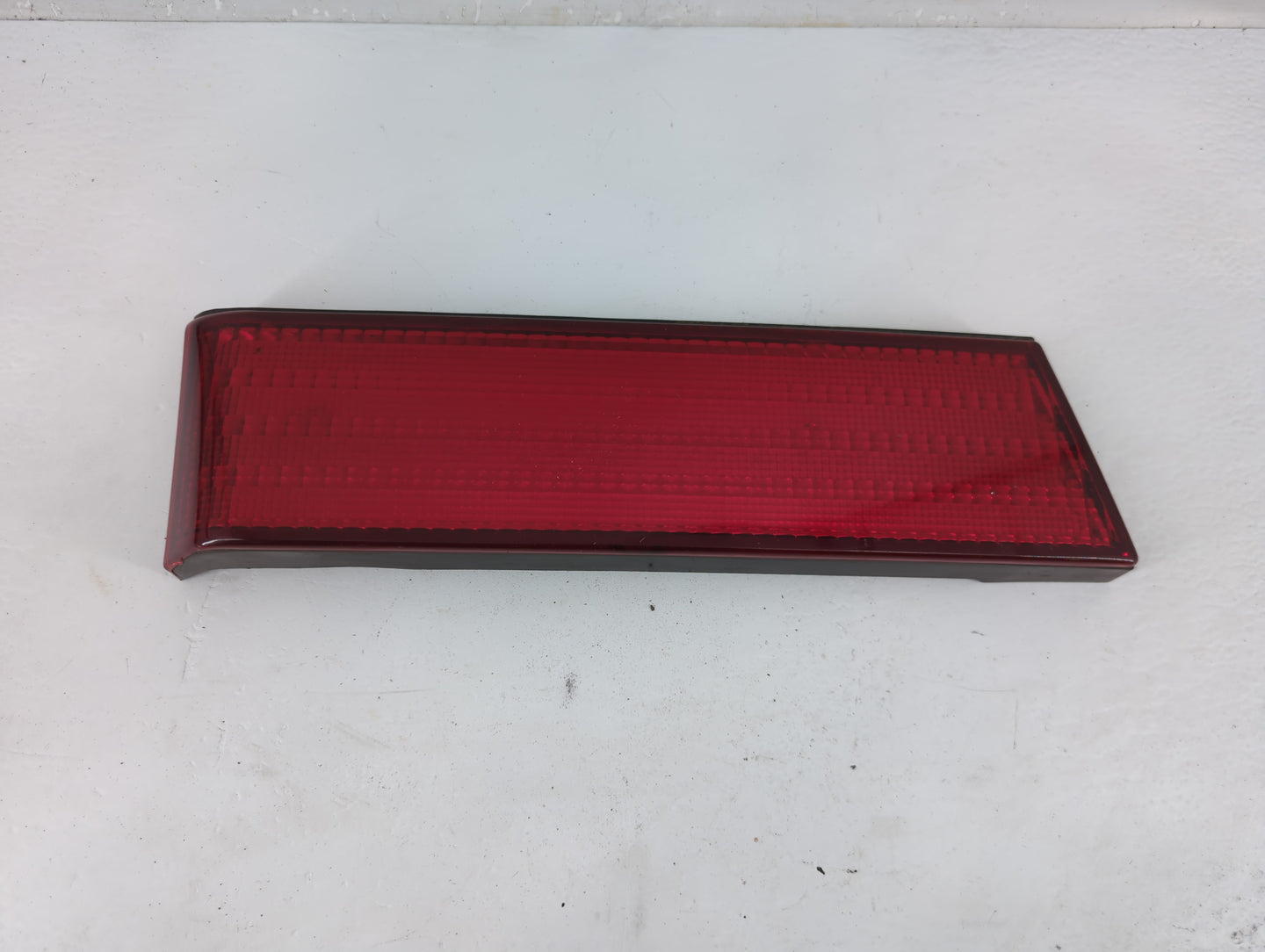 1993-1996 Ford Escort Tail Light Assembly Passenger Right OEM P/N:F3CB-61423A41-AD Fits Fits 1993 1994 1995 1996 OEM Used Au