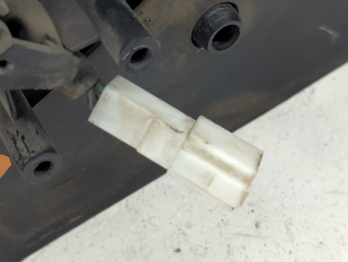 1991-1996 Ford Escort Driver Side View Mirror - Left Door Mirror OEM Used - Oemusedautoparts1.com