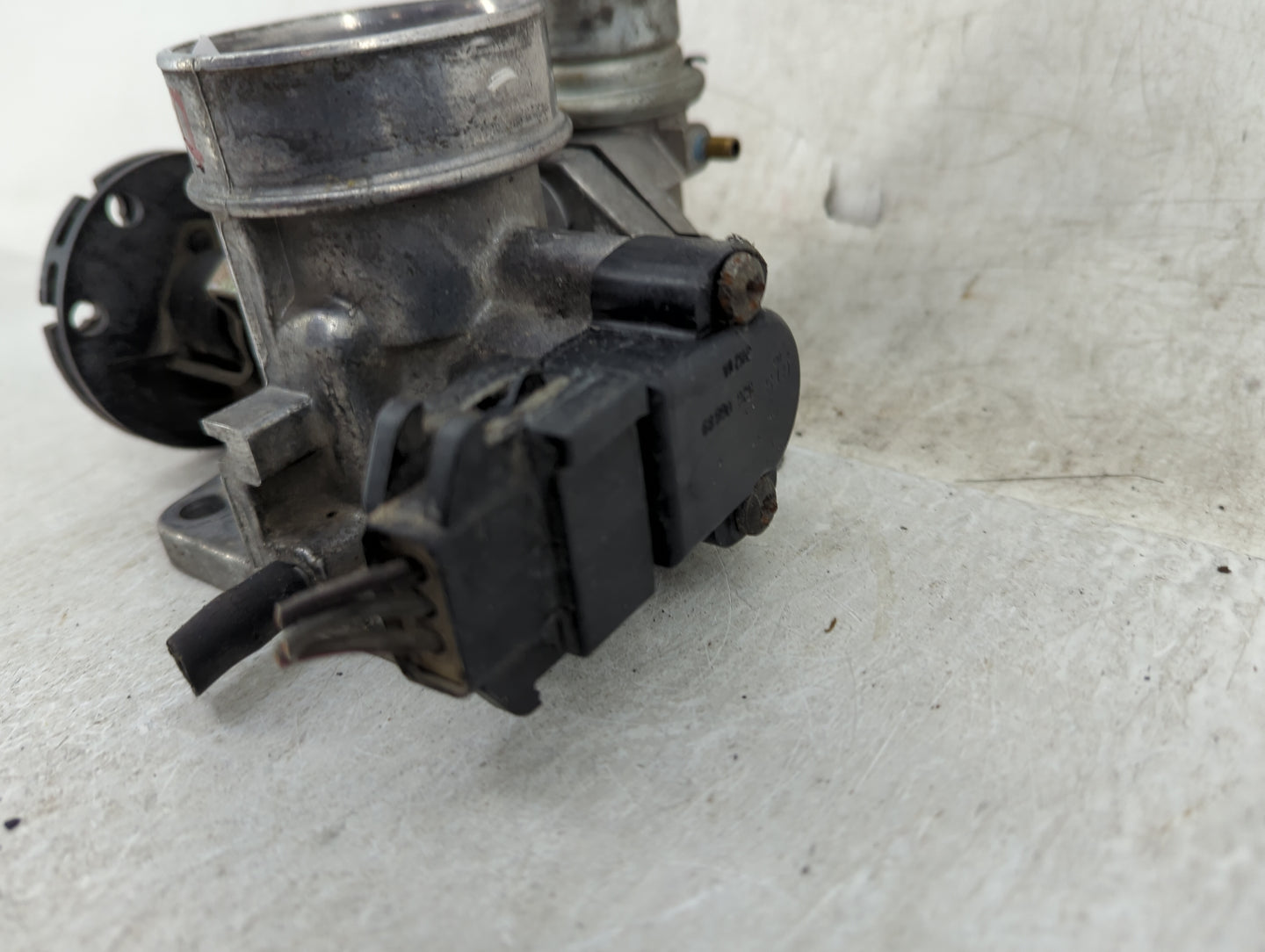 1995 Ford Escort Throttle Body Fits OEM Used Auto Parts - Oemusedautoparts1.com