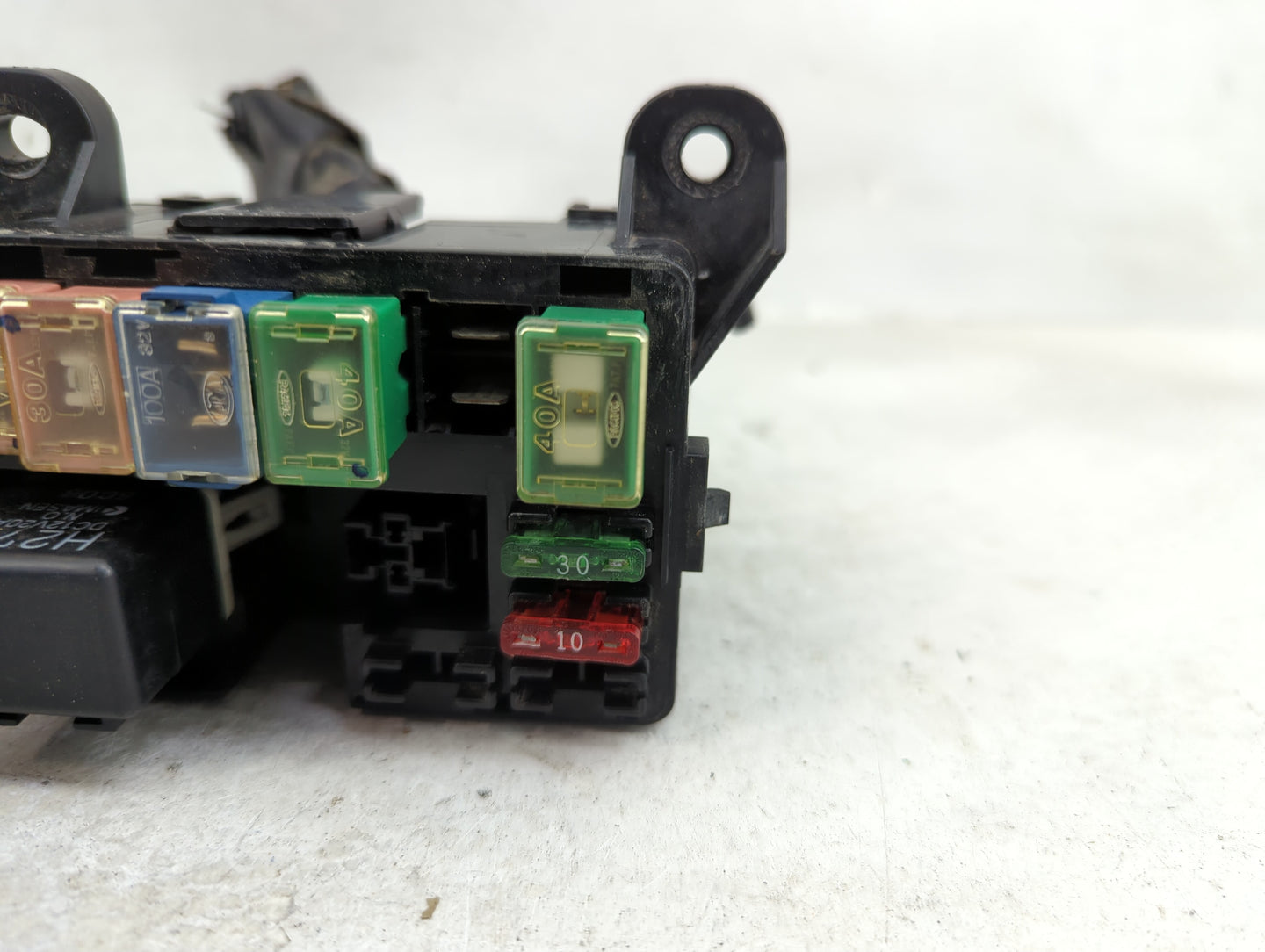 1995 Ford Escort Fusebox Fuse Box Panel Relay Module P/N:BWA3 Fits OEM Used Auto Parts - Oemusedautoparts1.com