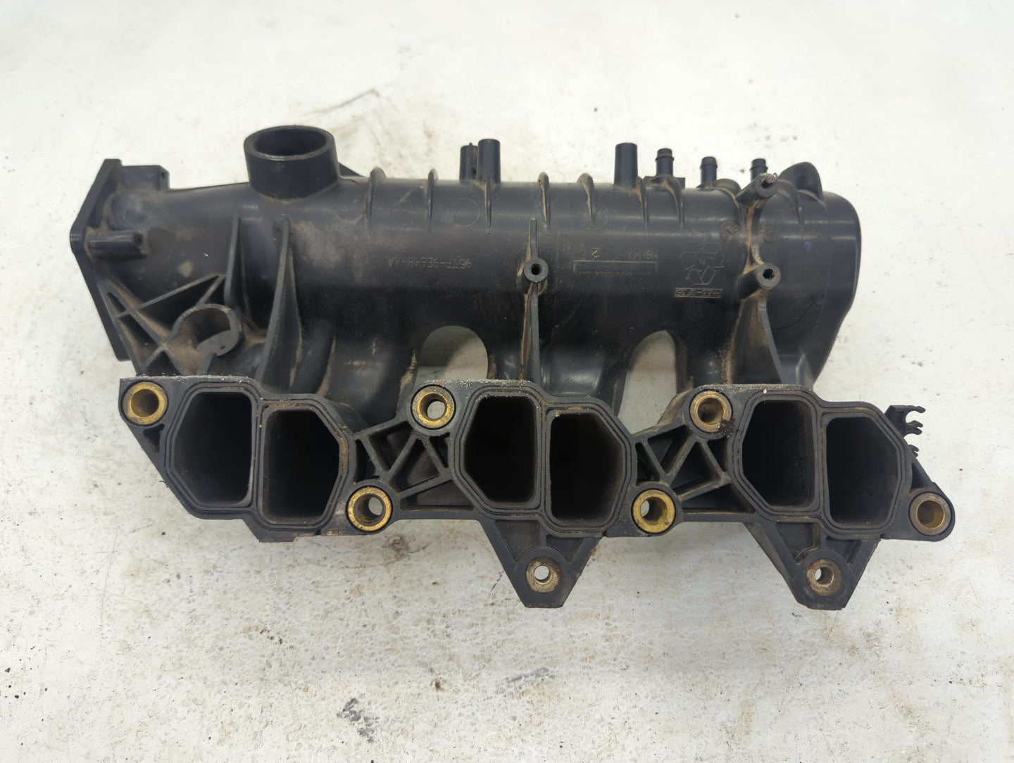1995-1996 Ford Explorer Air Intake Manifold P/N:95TF-9E648-AA Fits Fits 1995 1996 OEM Used Auto Parts - Oemusedautoparts1.co