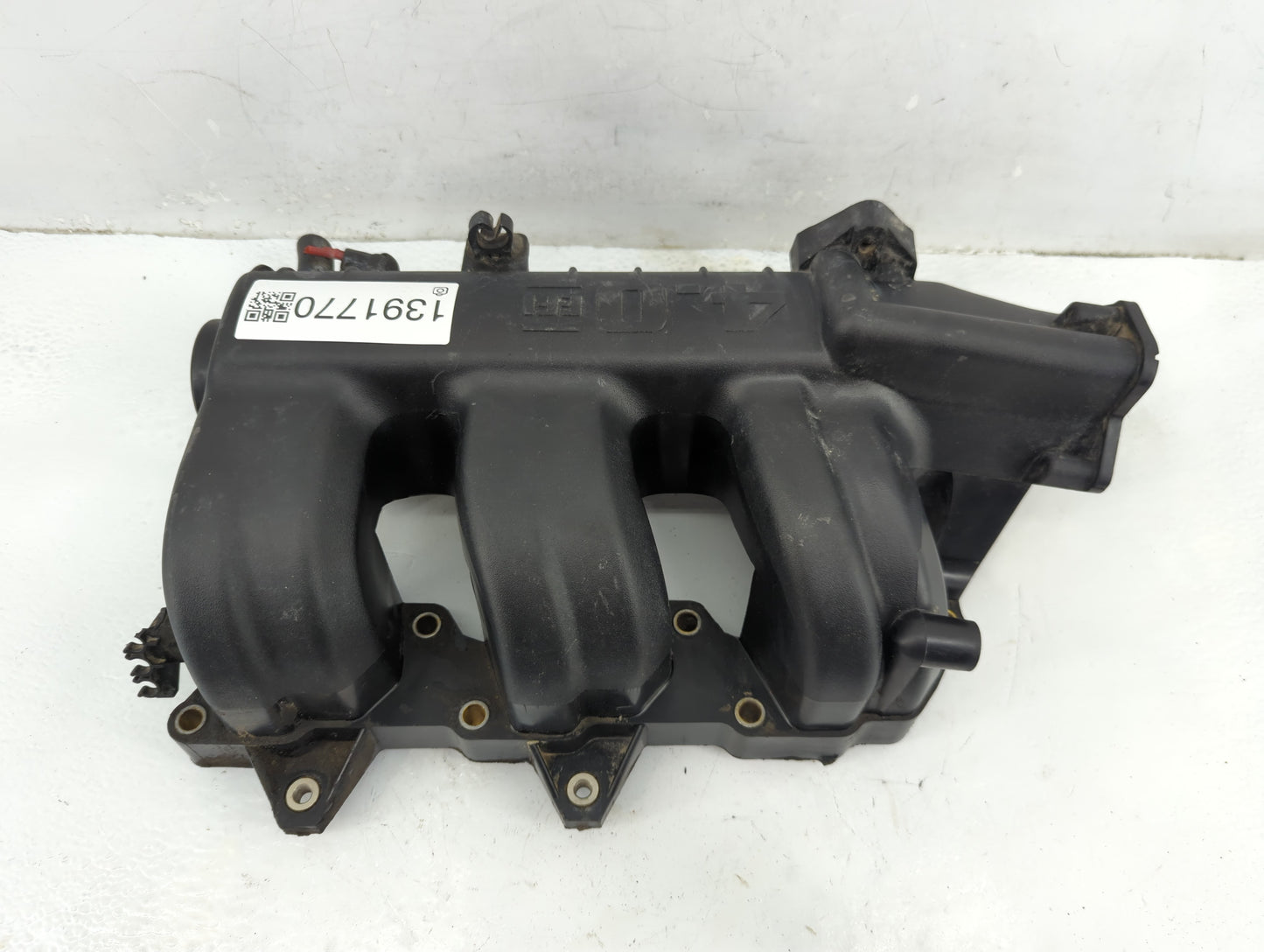 1995-1996 Ford Explorer Air Intake Manifold P/N:95TF-9E648-AA Fits Fits 1995 1996 1997 OEM Used Auto Parts - Oemusedautopart