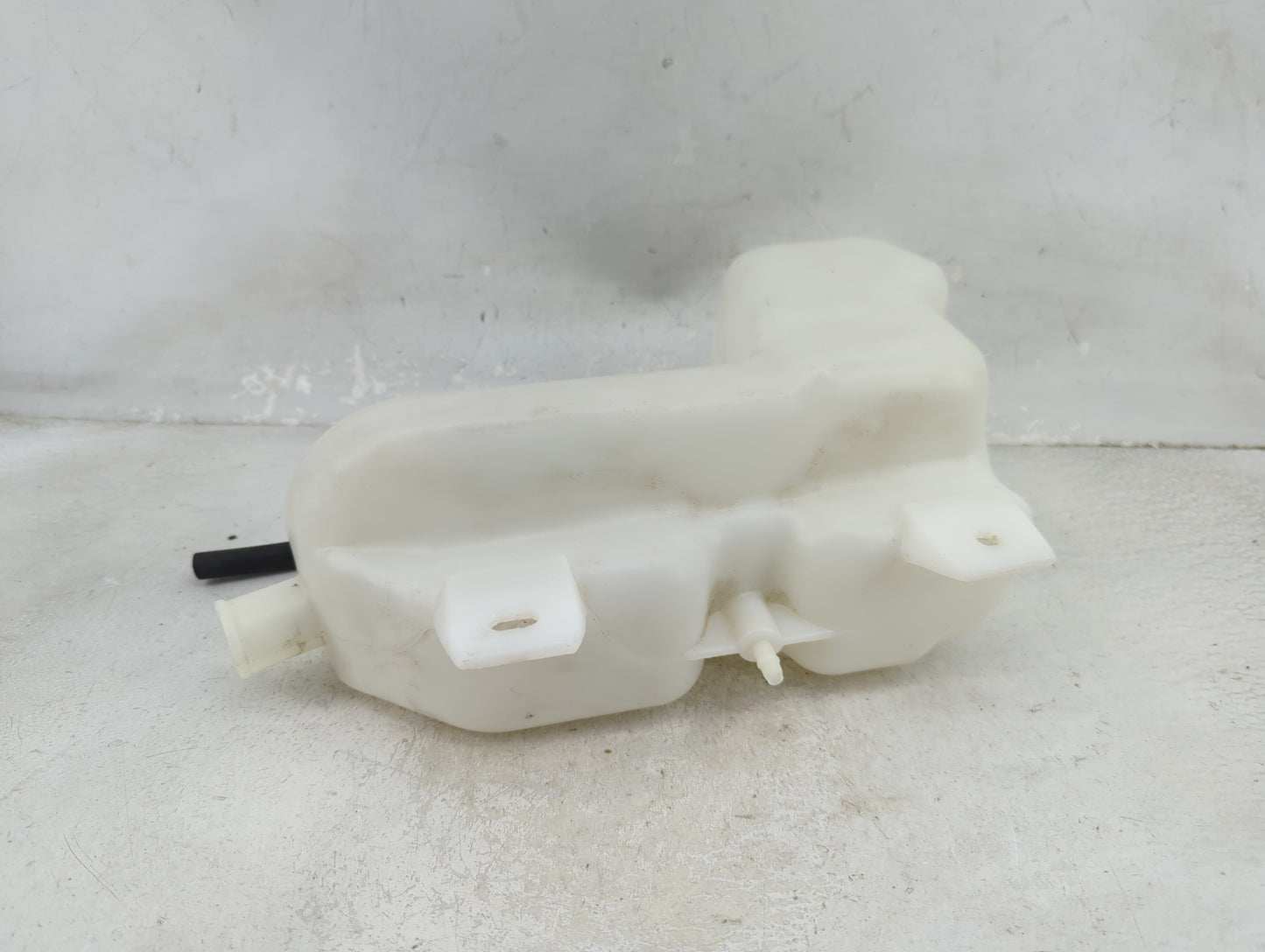 1995-1996 Ford Explorer Air Cleaner Intake-duct Hose Tube 1466625 - Oemusedautoparts1.com