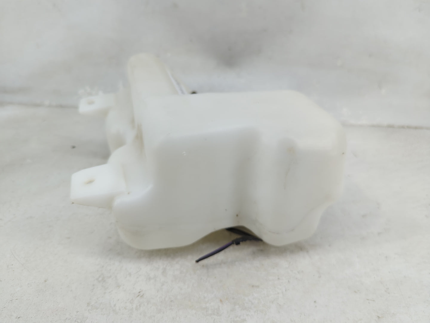 1995-1996 Ford Explorer Air Cleaner Intake-duct Hose Tube 1466625 - Oemusedautoparts1.com