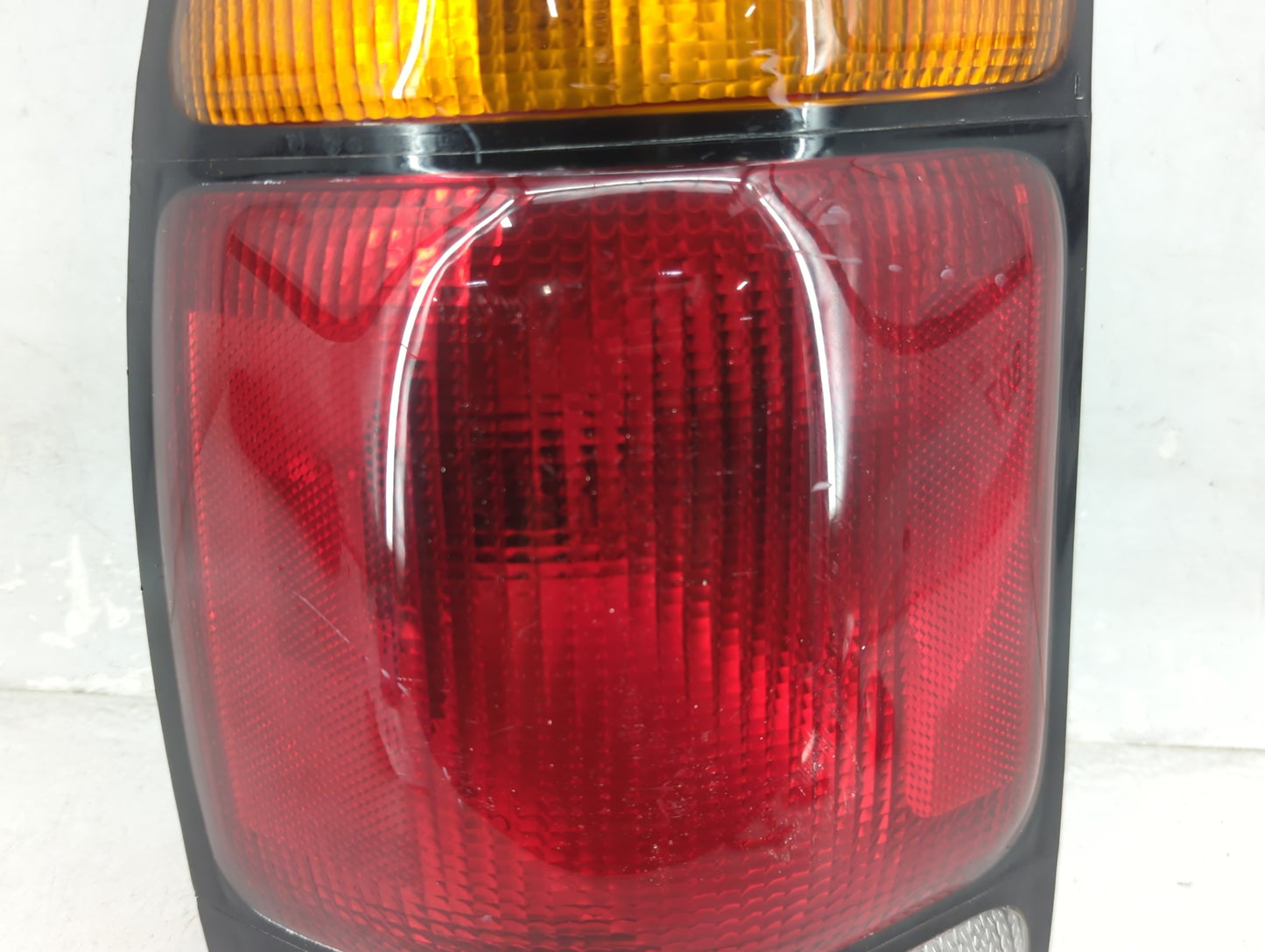 1995 Ford Explorer Tail Light Assembly Driver Left OEM P/N:FR276-U000L Fits OEM Used Auto Parts - Oemusedautoparts1.com