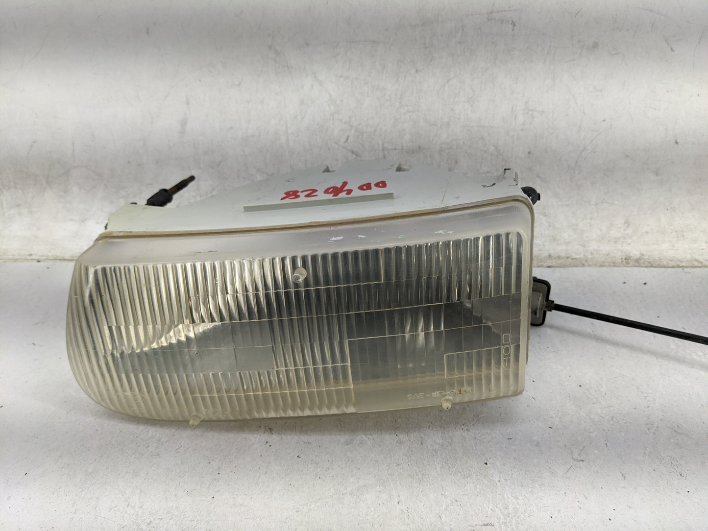 1995-2001 Ford Explorer Driver Left Oem Head Light Headlight Lamp 1467004 - Oemusedautoparts1.com