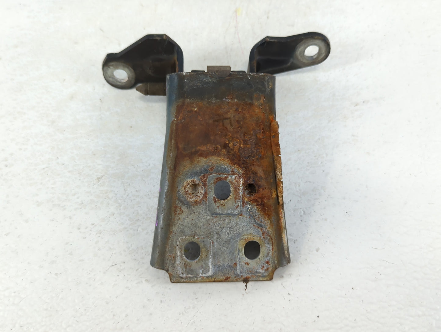 1995 Ford F-150 Driver Left Hood Hinge - Oemusedautoparts1.com