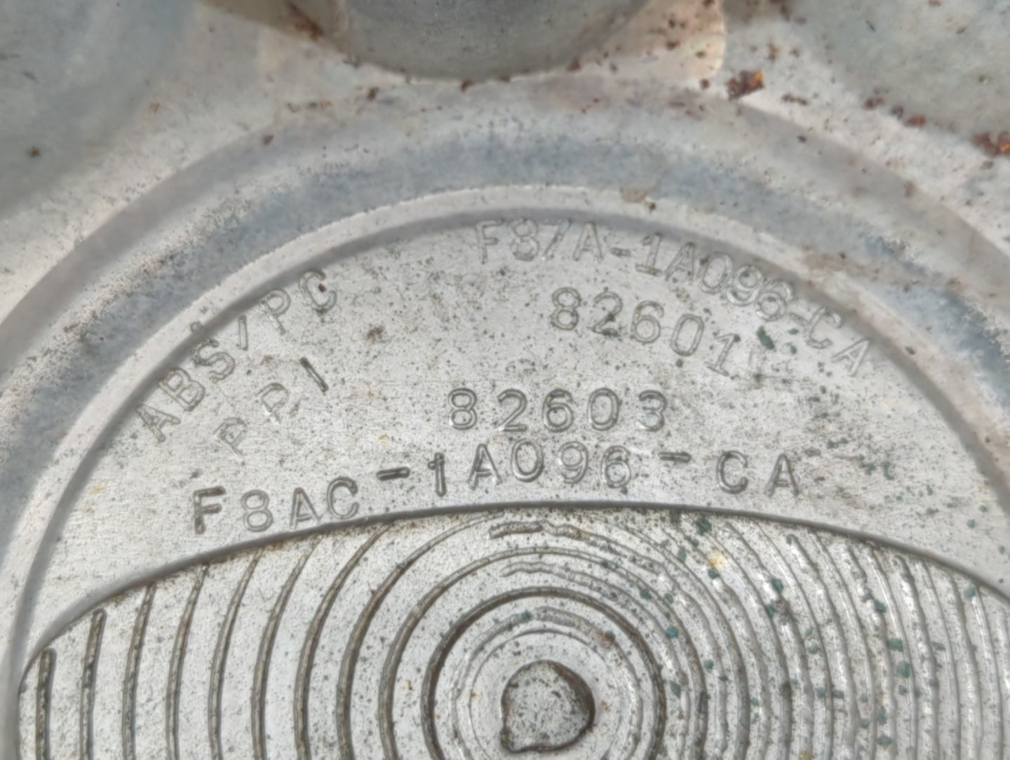 1995 Ford F-350 Rim Wheel Center Cap - Oemusedautoparts1.com