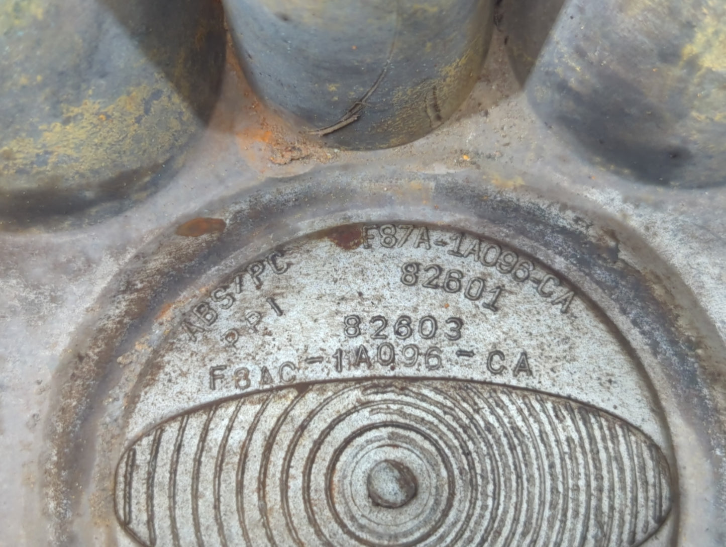 1995 Ford F-350 Rim Wheel Center Cap 700649 - Oemusedautoparts1.com