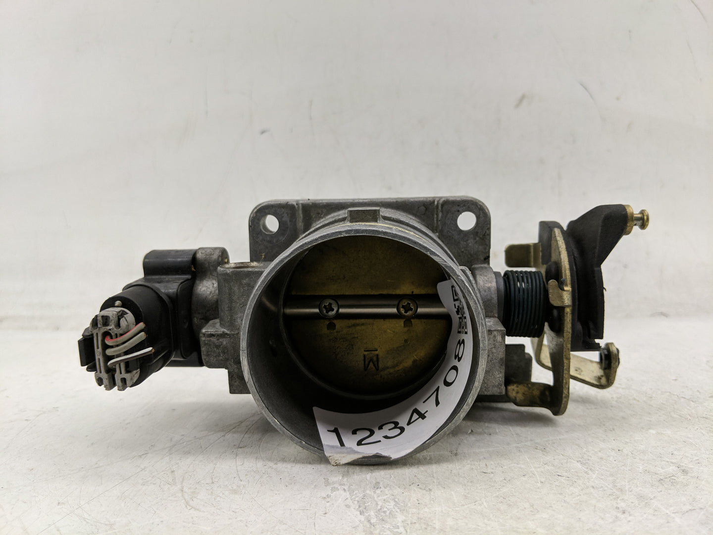1996-1997 Ford Mustang Throttle Body Fits Fits 1996 1997 OEM Used Auto Parts - Oemusedautoparts1.com